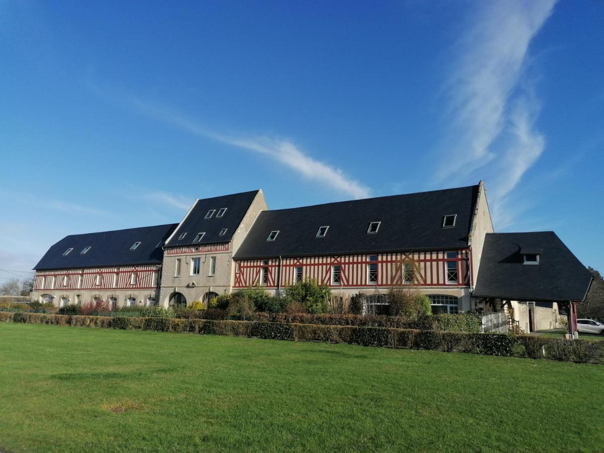 Nid De Pie Grand Duplex Lumineux Cadre Verdoyant Calme A 5 Mn De La Mer Pres Port En Bessin, Bayeux, Omaha Beach, Commes Екстериор снимка