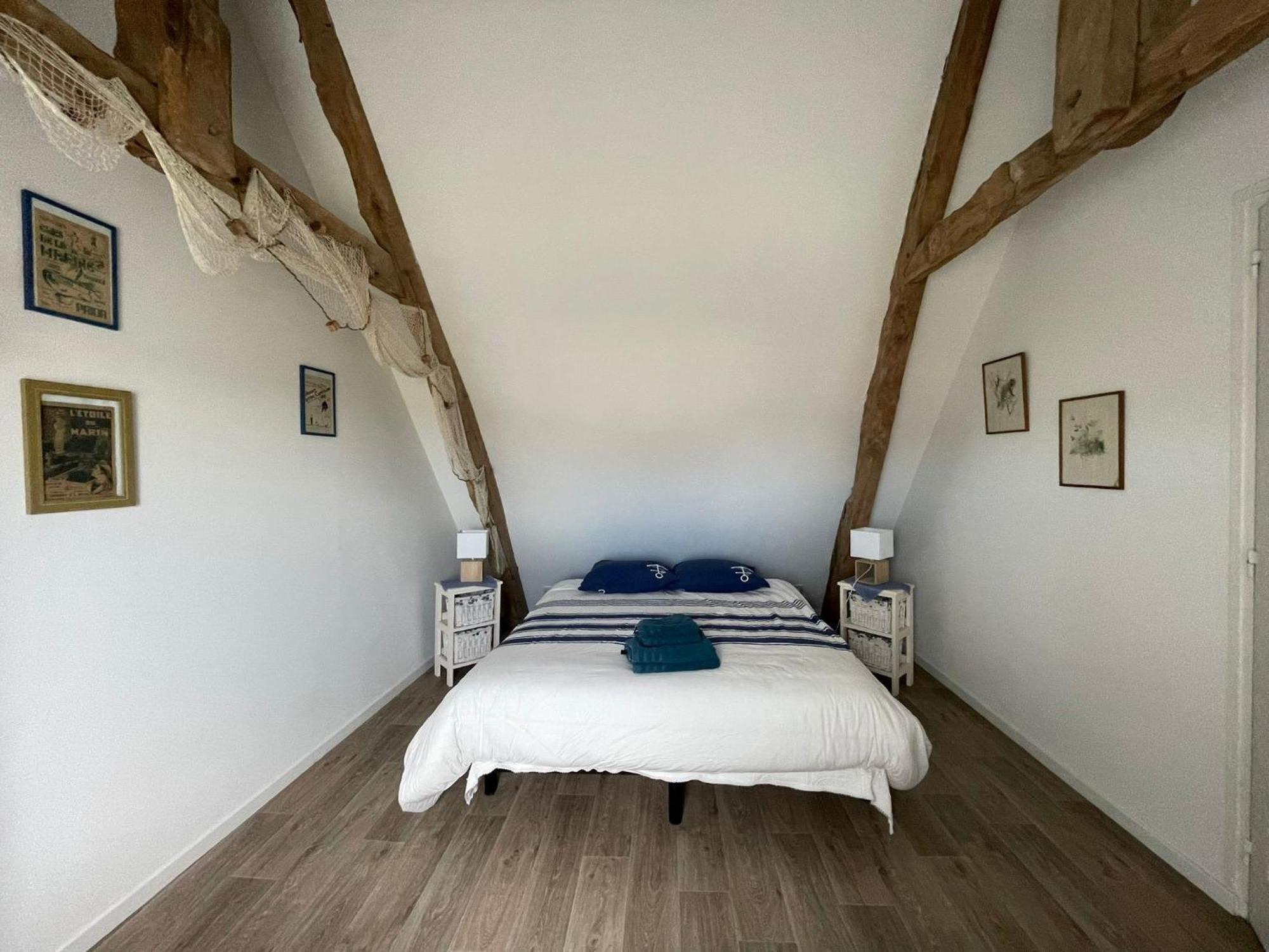 Nid De Pie Grand Duplex Lumineux Cadre Verdoyant Calme A 5 Mn De La Mer Pres Port En Bessin, Bayeux, Omaha Beach, Commes Екстериор снимка